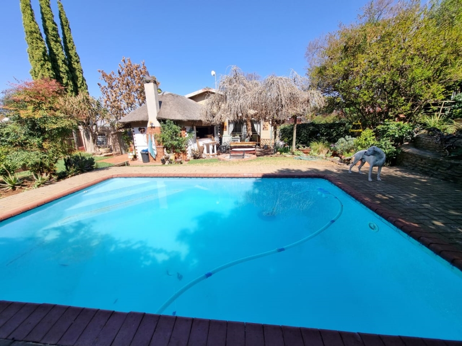 5 Bedroom Property for Sale in Generaal De Wet Free State